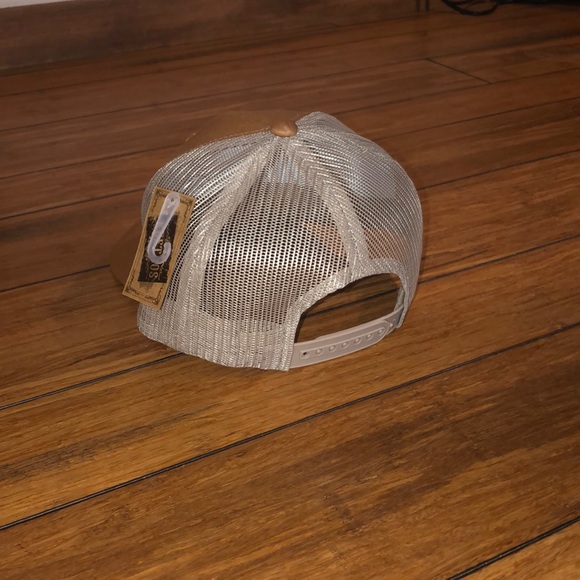 NWT! Outdoors Mesh Back Cap! “Tan” - Picture 4 of 5